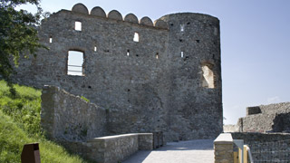 Ingresso al cortile del centro del castello 